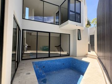 RESIDENCIA EN VENTA EN CLUB DE GOLF LA LOMA
