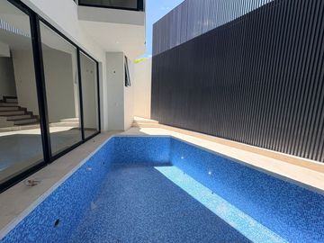 RESIDENCIA EN VENTA EN CLUB DE GOLF LA LOMA