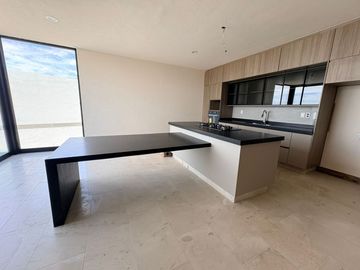 RESIDENCIA EN VENTA EN CLUB DE GOLF LA LOMA