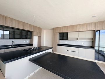 RESIDENCIA EN VENTA EN CLUB DE GOLF LA LOMA