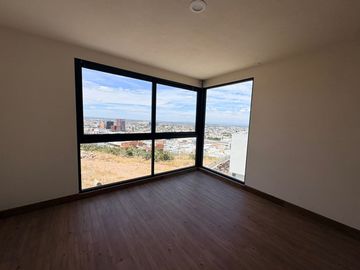 RESIDENCIA EN VENTA EN CLUB DE GOLF LA LOMA