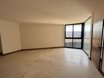 RESIDENCIA EN VENTA EN CLUB DE GOLF LA LOMA