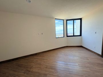 RESIDENCIA EN VENTA EN CLUB DE GOLF LA LOMA