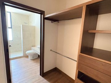 RESIDENCIA EN VENTA EN CLUB DE GOLF LA LOMA