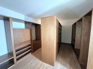 RESIDENCIA EN VENTA EN CLUB DE GOLF LA LOMA
