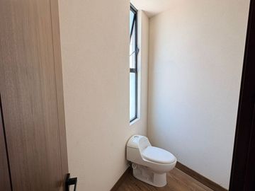 RESIDENCIA EN VENTA EN CLUB DE GOLF LA LOMA