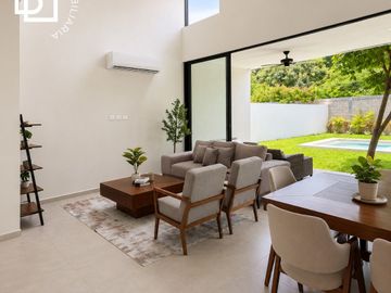 Casa nueva en venta de uno o dos niveles con alberca en privada,  Zona Country de Mérida
