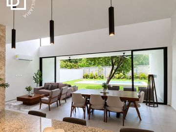 Casa nueva en venta de uno o dos niveles con alberca en privada,  Zona Country de Mérida
