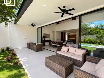 Casa nueva en venta de uno o dos niveles con alberca en privada,  Zona Country de Mérida