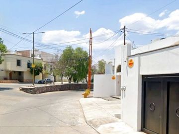 CASA EN VENTA-COL.CORDILLERA OCCIDENTAL-S.L.P