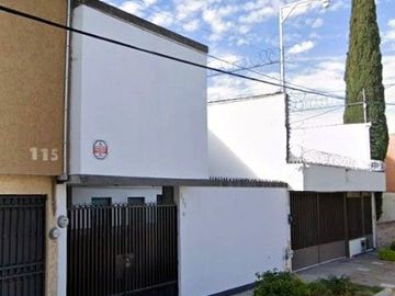 CASA EN VENTA-COL.FUENTE DEL PUERTO-S.L.P