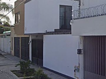 CASA EN VENTA-COL.FUENTE DEL PUERTO-S.L.P