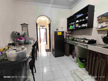 paviliun kos putri plus usaha laundry aktif di UMS