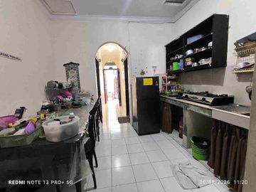 paviliun kos putri plus usaha laundry aktif di UMS