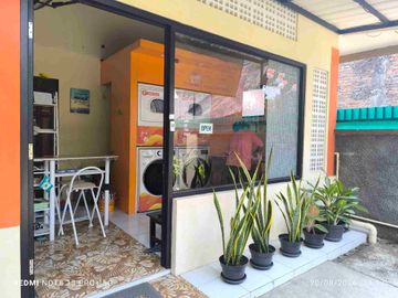 paviliun kos putri plus usaha laundry aktif di UMS