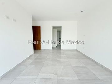 Departamento en Renta en Senzi Zibatá Queretaro | piso 3 | Elevador | 3 recamaras | 2 baños | Balcón con vista al valle