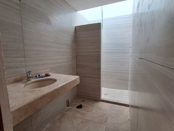 ¡Hermosa Casa en Venta en Lomas 4ta Sección!