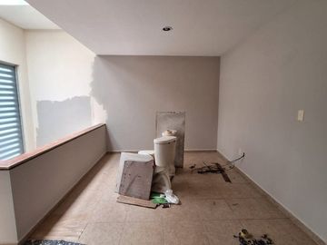 ¡Hermosa Casa en Venta en Lomas 4ta Sección!