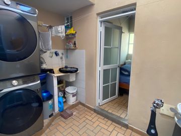 VENDO CASA EN CASTELLANA DE OPORTUNIDAD