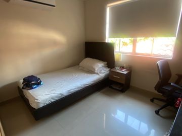 VENDO CASA EN CASTELLANA DE OPORTUNIDAD