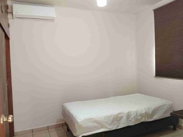 Renta Departamento Amueblado Frente al Tec