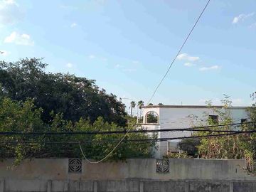 Renta Departamento Amueblado Frente al Tec