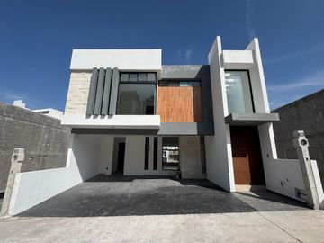 casa en venta en lomas de Chapultepec entrega inmediata