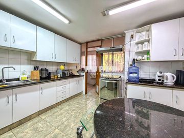 Elegante Departamento De 200M2. Viña Del Mar. Borde Costero