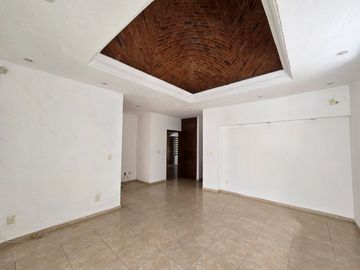 BALCONES JURIQUILLA EXCELENTE RESIDENCIA EN UN SOLO NIVEL RENTA Y VENTA 673M2 DE TERRENO Y  423 M2 DE CONSTRUCCIÓN