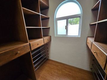 BALCONES JURIQUILLA EXCELENTE RESIDENCIA EN UN SOLO NIVEL RENTA Y VENTA 673M2 DE TERRENO Y  423 M2 DE CONSTRUCCIÓN