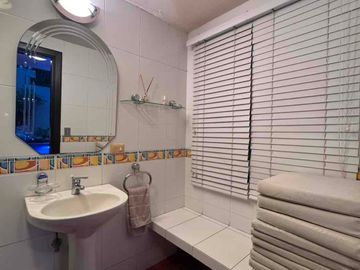 alquilo casa en urbanización exclusiva vía a la costa