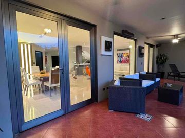 alquilo casa en urbanización exclusiva vía a la costa