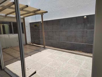 CUMBRES DEL LAGO JURIQUILLA CASA EN RENTA DE UN SOLO NIVEL 3 RECÁMARAS CUARTO DE SERVICIO