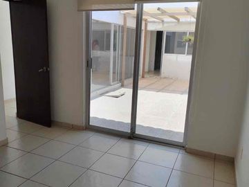 CUMBRES DEL LAGO JURIQUILLA CASA EN RENTA DE UN SOLO NIVEL 3 RECÁMARAS CUARTO DE SERVICIO