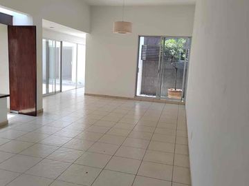 CUMBRES DEL LAGO JURIQUILLA CASA EN RENTA DE UN SOLO NIVEL 3 RECÁMARAS CUARTO DE SERVICIO