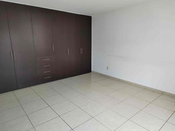 PUNTA JURIQUILLA CASA EN RENTA 3 RECÁMARAS CON BAÑO CUARTO DE SERVICIO