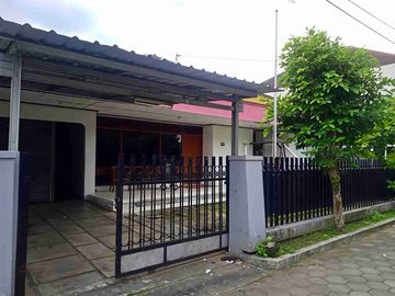 TANAH STRATEGIS BONUS BANGUNAN DI POGUNG BARU DEKAT  KAMPUS UGM, UNY & PAKUWON MALL