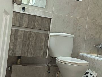 Se vende acogedora y luminosa casa ideal para la vida familiar