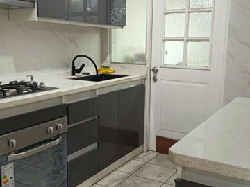 Se vende acogedora y luminosa casa ideal para la vida familiar