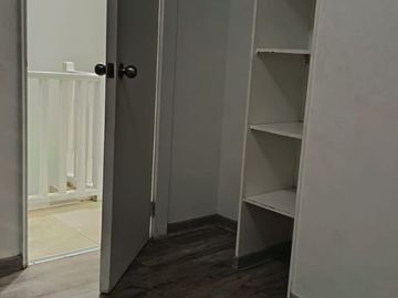Se vende acogedora y luminosa casa ideal para la vida familiar