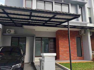 Rumah 2 lantai luas Cluster Newtown di Gading Serpong