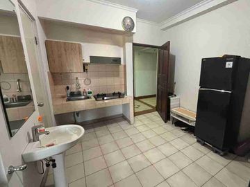 DEW0012 apartemen Mediterania 1 tower Dahlia lantai 10 1BR furnish Tanjung Duren Jakarta Barat