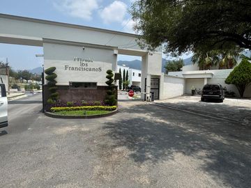 Terreno en Venta en Zona Sur (Privada Los Franciscanos) en Santiago Nuevo León