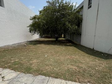Terreno en Venta en Zona Sur (Privada Los Franciscanos) en Santiago Nuevo León
