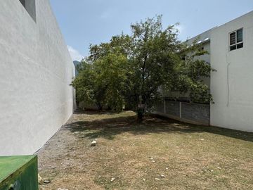 Terreno en Venta en Zona Sur (Privada Los Franciscanos) en Santiago Nuevo León