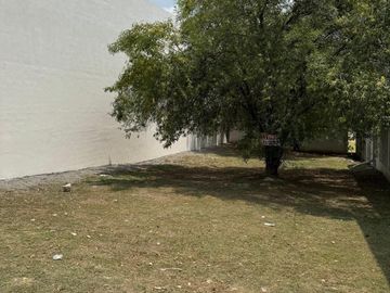 Terreno en Venta en Zona Sur (Privada Los Franciscanos) en Santiago Nuevo León