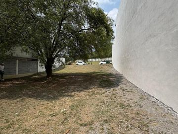 Terreno en Venta en Zona Sur (Privada Los Franciscanos) en Santiago Nuevo León