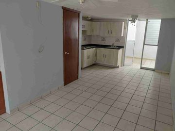 VENTA CASA EN COTO RESIDENCIAL. PARQUES. ZAPOPAN.