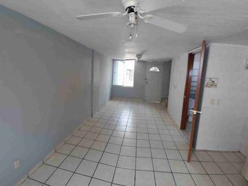VENTA CASA EN COTO RESIDENCIAL. PARQUES. ZAPOPAN.