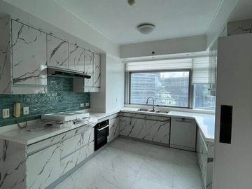 For Rent: 290sqm, Newly renovated 3BR w/ 2 Parking at Pacific Plaza North Tower BGC!